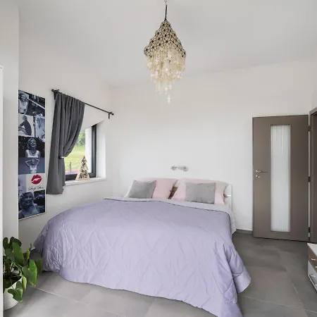 By Interhome Apartamento Lány