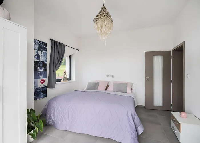 By Interhome Apartamento Lány